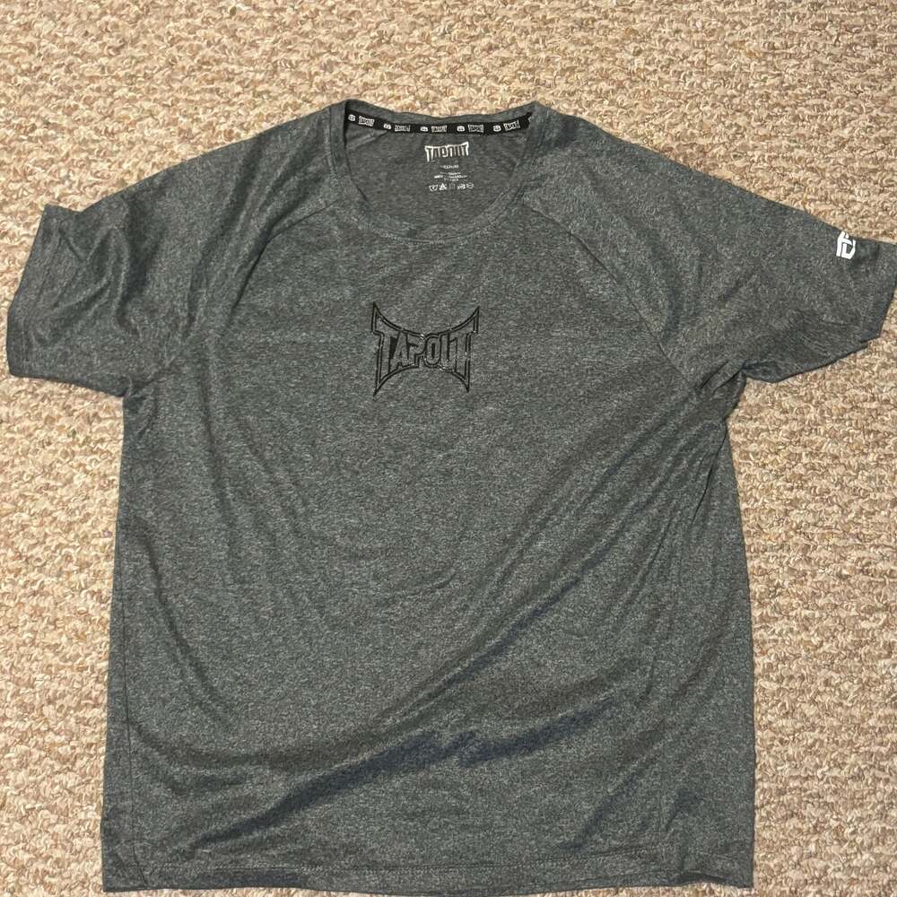 TapouT Men's Gray MMA Graphic T-Shirt